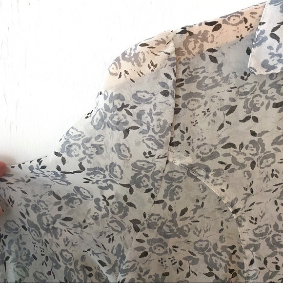 Pins & Needles Urban Outfitters Floral Sheer Long Sleeve Button Down Shirt Small - Picture 4 of 6